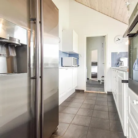 Σπίτι διακοπών Four-bedroom In Otterup
